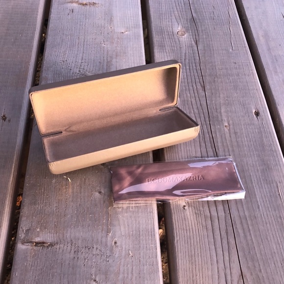 BCBGMAXAZRIA Glasses Case with Dust Cloth - Picture 9 of 10